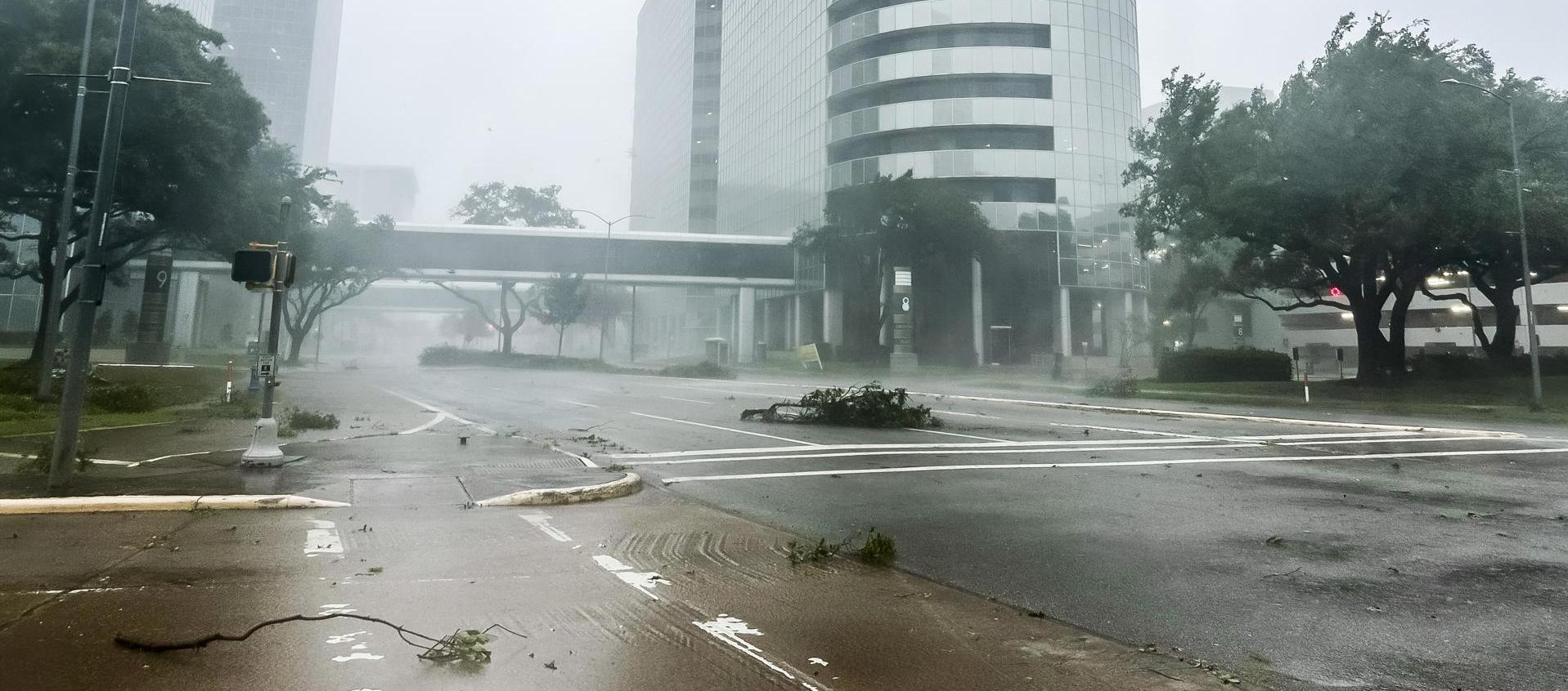 Tormenta Tropical Beryl Deja Ocho Muertos y Millones sin Luz en Texas