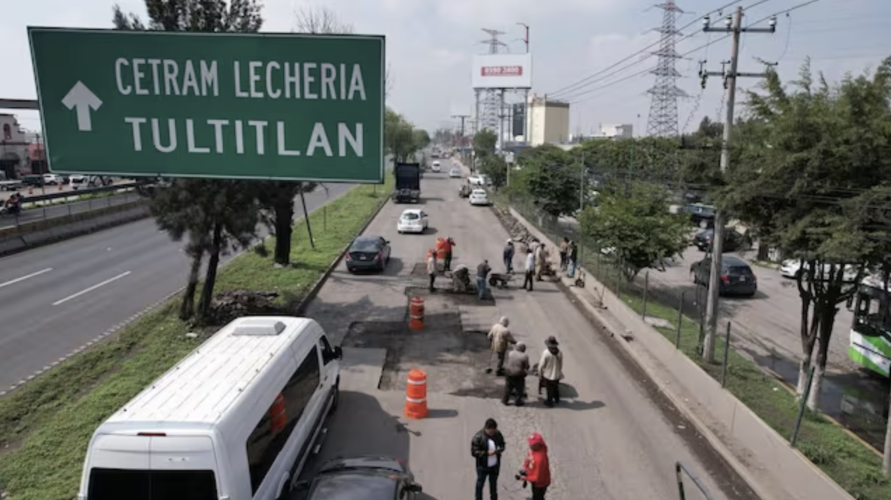 Inician Trabajos de Renivelación y Bacheo en la Autopista México-Querétaro