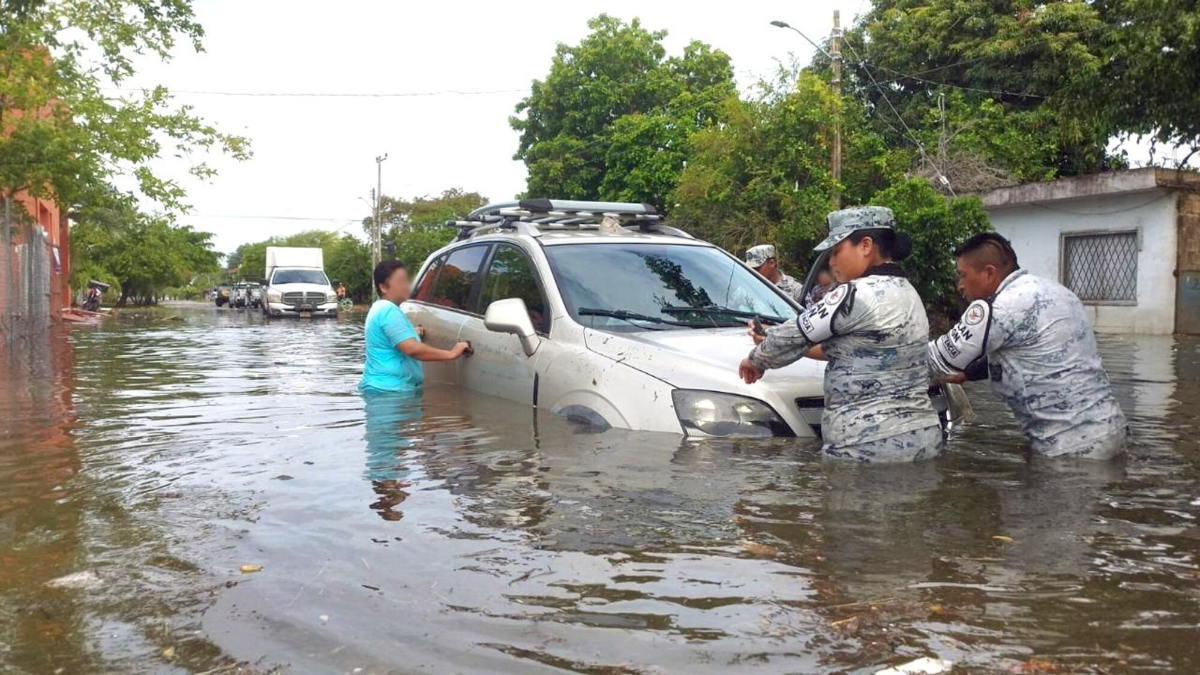 Fuerzas armadas brindan apoyo en Quintana Roo tras el huracán Beryl