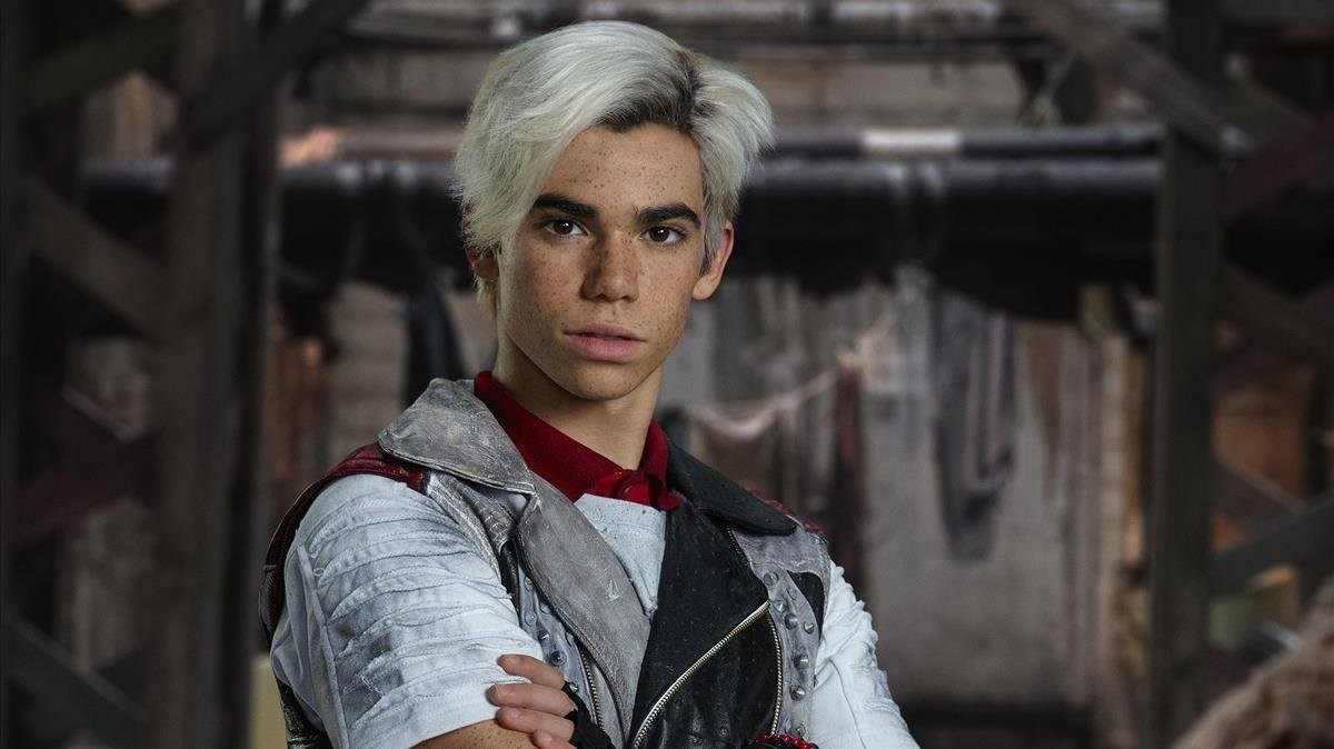 “Descendientes 4: El Ascenso de Red” Honra a Cameron Boyce con un Tributo Especial