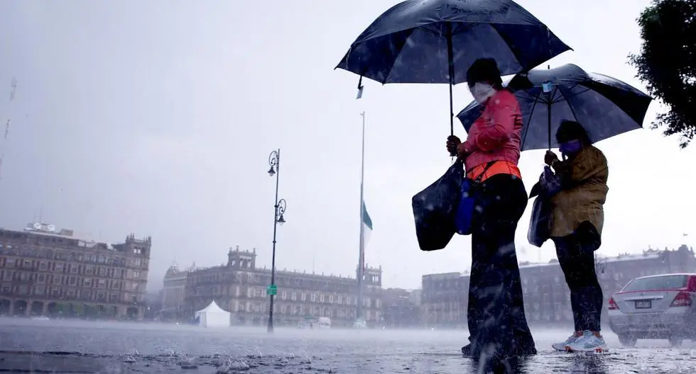 Alerta de lluvias por onda tropical número 8 y canales de baja presión en México