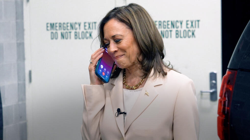 Barack y Michelle Obama Respaldan la Candidatura Presidencial de Kamala Harris