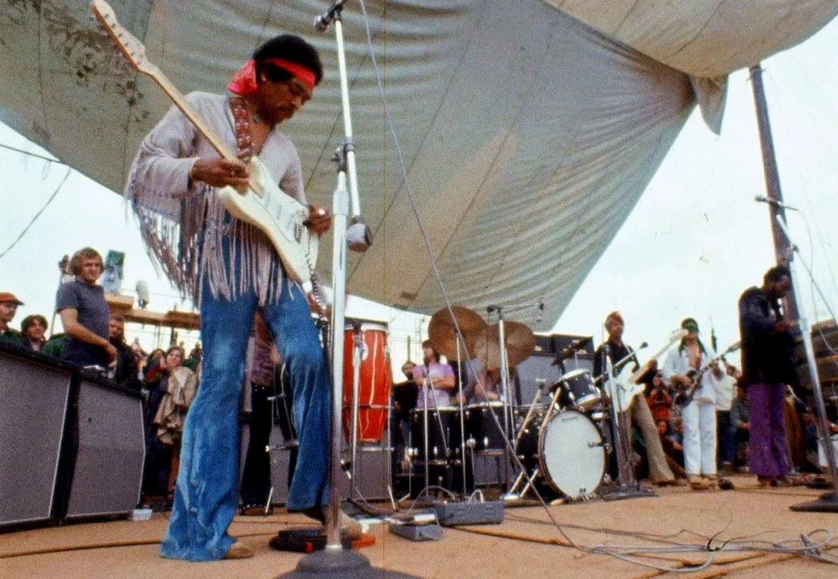 Jimi Hendrix y Su Revolucionaria Versión del Himno Nacional en Woodstock 1969