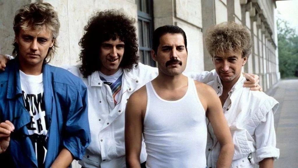 “Another One Bites the Dust” de Queen: El Himno que Revolucionó el Rock y el Funk