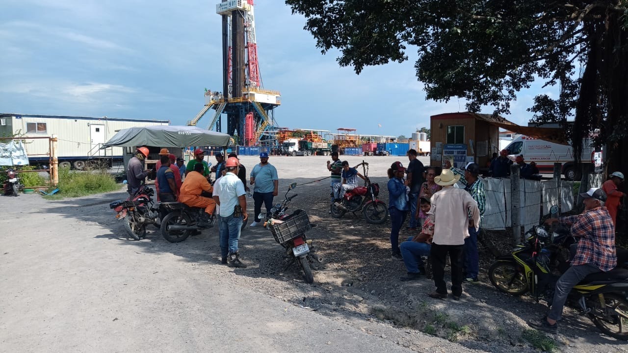 Continúa el Bloqueo de Pozos Petroleros en Veracruz por Demandas de Infraestructura