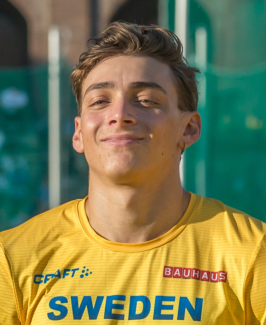 Atletismo de París 2024: Mondo Duplantis se corona como el rey del salto con pértiga al ganar el oro con un nuevo récord mundial