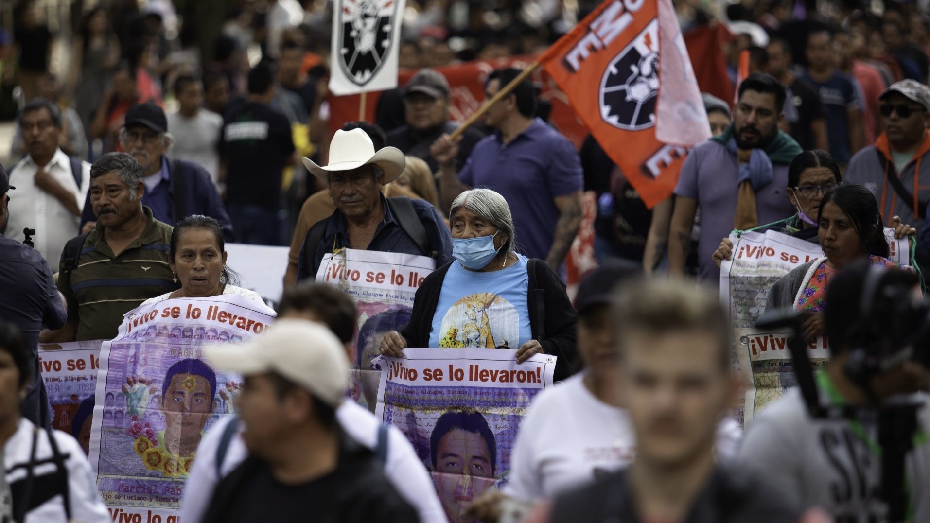 Movilizaciones por desapariciones forzadas causan cortes en Paseo de la Reforma