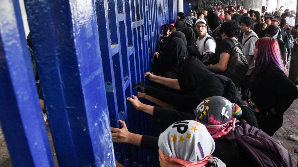 Consecuencias Severas: UNAM Expulsa a Estudiantes por Vandalismo en Ciudad Universitaria