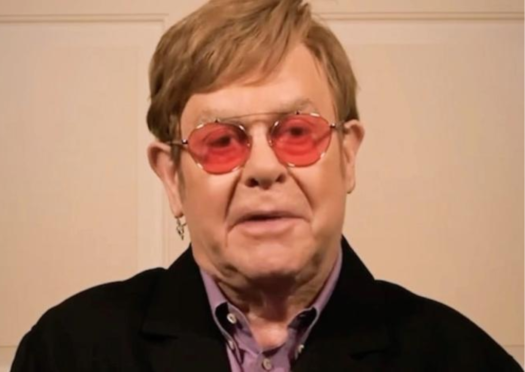 Elton John sufre pérdida de visión en un ojo tras una severa infección ocular