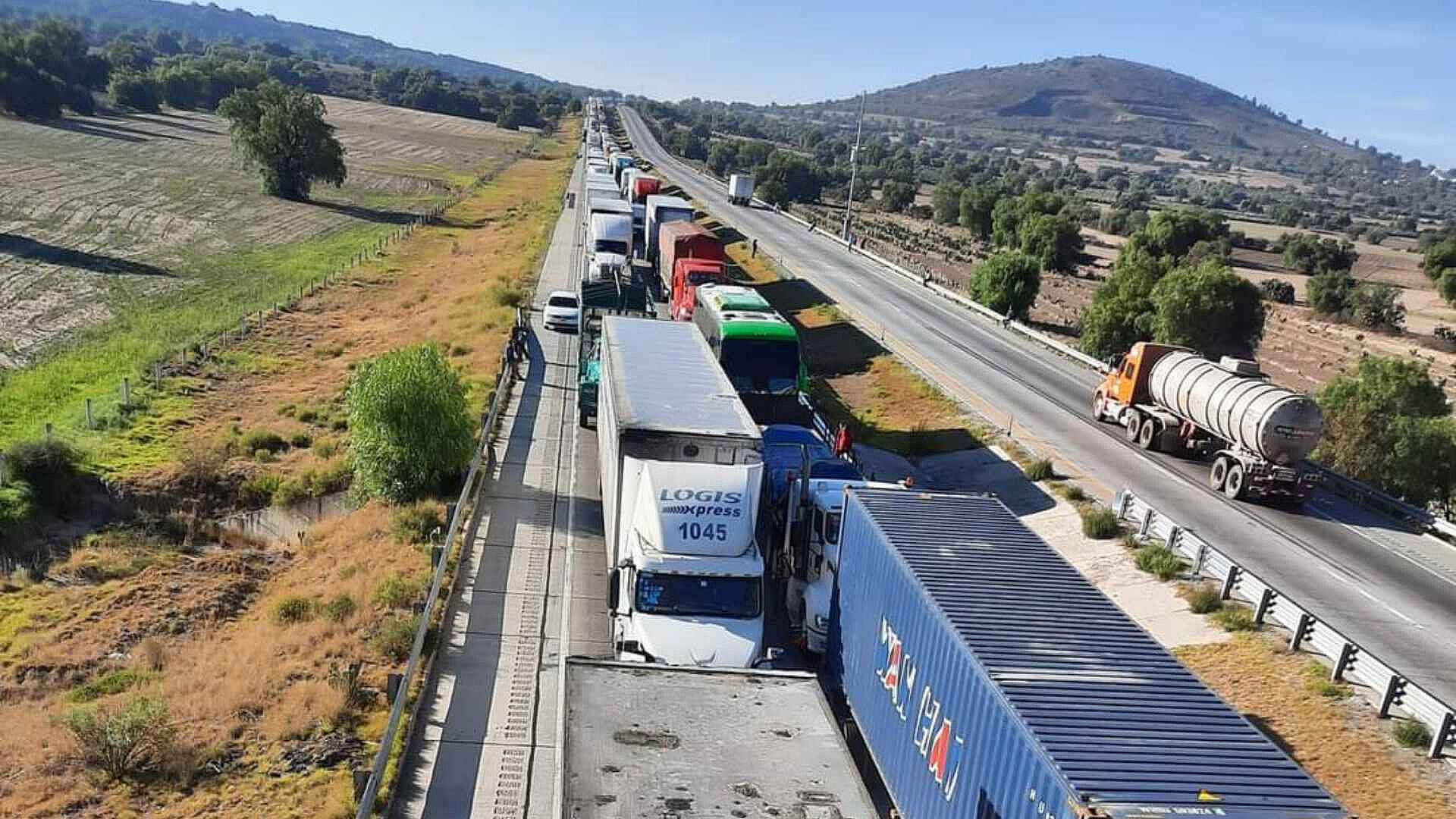 Ejidatarios Paralizan el Arco Norte Exigiendo Pago por sus Tierras: Un Conflicto Sin Resolver