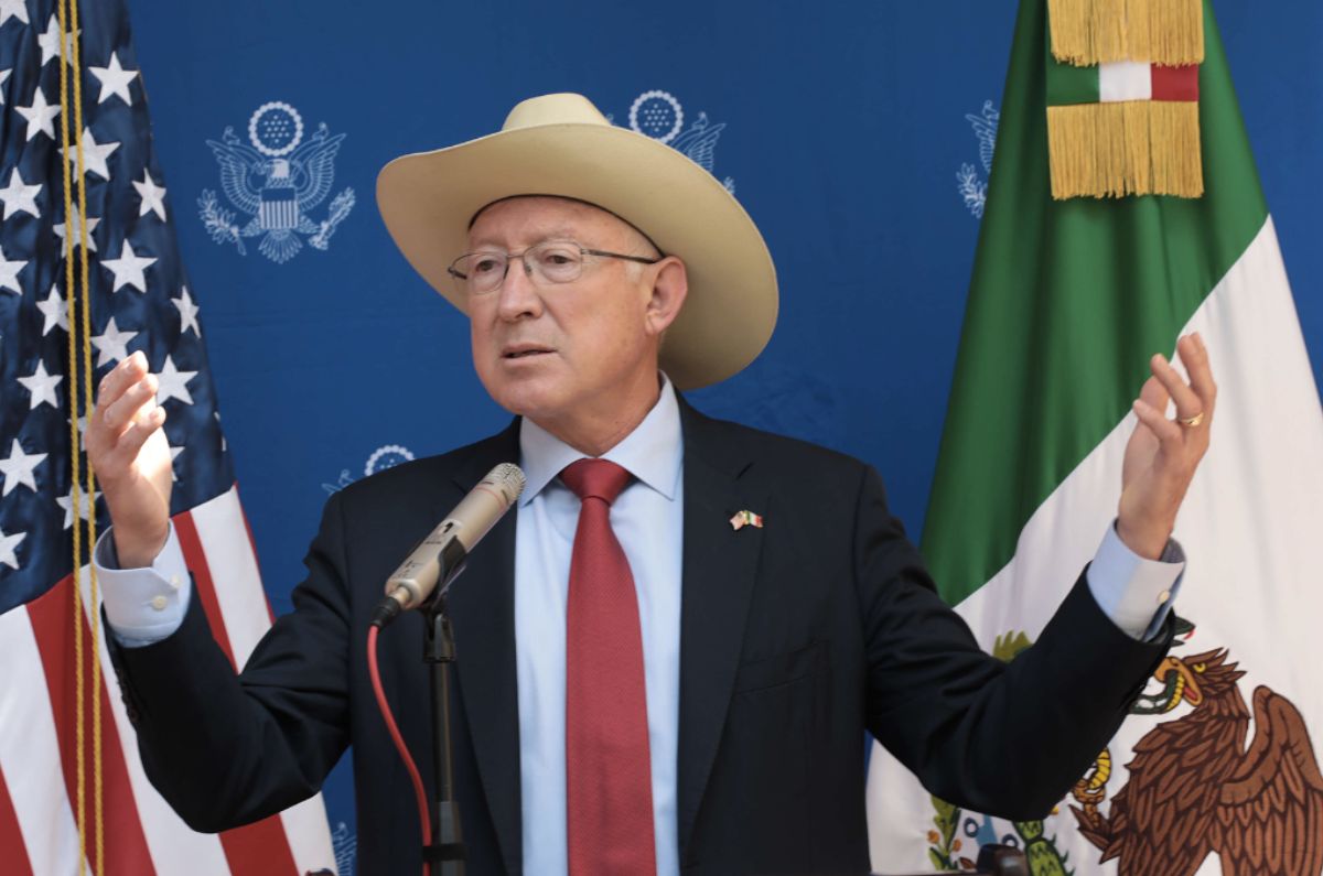 Ken Salazar Expresa Preocupaciones de EE.UU. sobre Reforma Judicial en México y Niega Intromisión