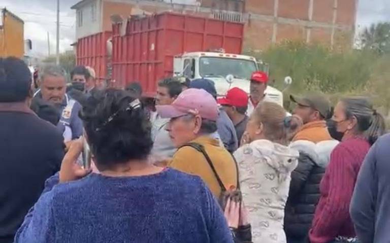 Vecinos de Lomas del Rosario Clausuran el Relleno Sanitario Tersa del Golfo en Cuautitlán Izcalli