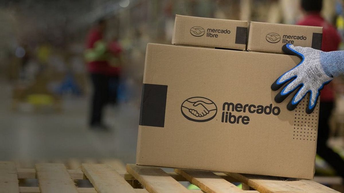 Mercado Libre inaugura nuevo centro de distribución en Tultepec