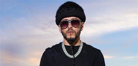 Yandel Regresa con ELYTE: Un Álbum que Fusiona el Reggaetón Clásico con Sonidos Modernos