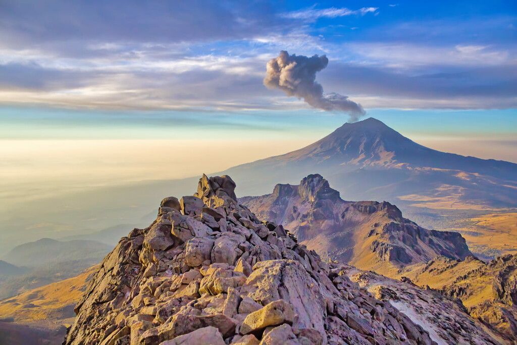 El Popocatépetl asombra con una fumarola en forma de corazón que cautiva a todos