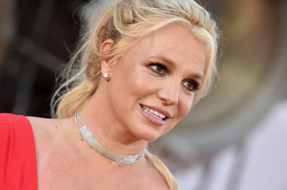 Britney Spears Da un Nuevo Paso: ¡Escribiendo una Novela Tras Su Retiro Musical!