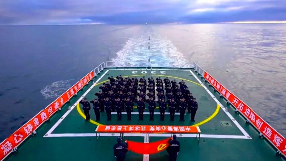 La Estrategia de China en el Ártico: Impacto de la Armada y la ‘Ruta de la Seda Polar’