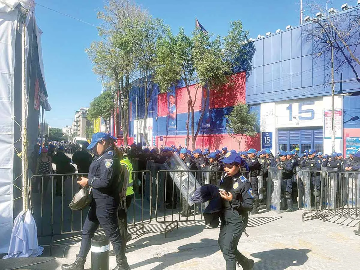 Reapertura del Estadio Ciudad de los Deportes: operativo de seguridad deja 39 detenidos