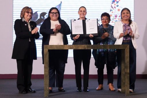 Claudia Sheinbaum Firma Decreto para Garantizar la Igualdad Sustantiva de las Mujeres en la Constitución Mexicana