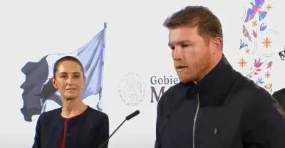 Saúl ‘Canelo’ Álvarez acompaña a Claudia Sheinbaum en el anuncio de la megaclase de boxeo 2025