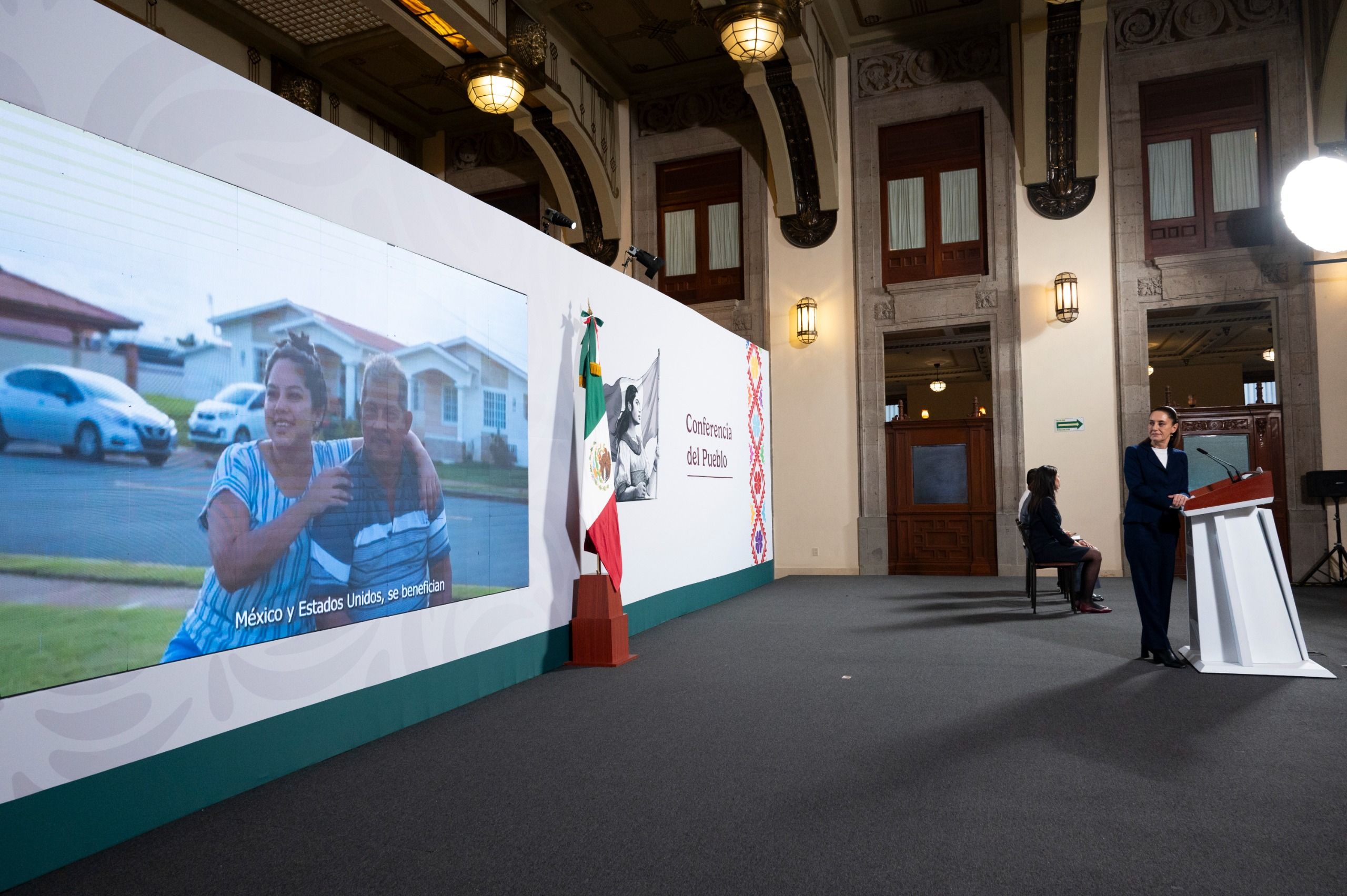 Alicia Bárcena Recibe Respaldo de Sheinbaum tras Controversia en el Munal