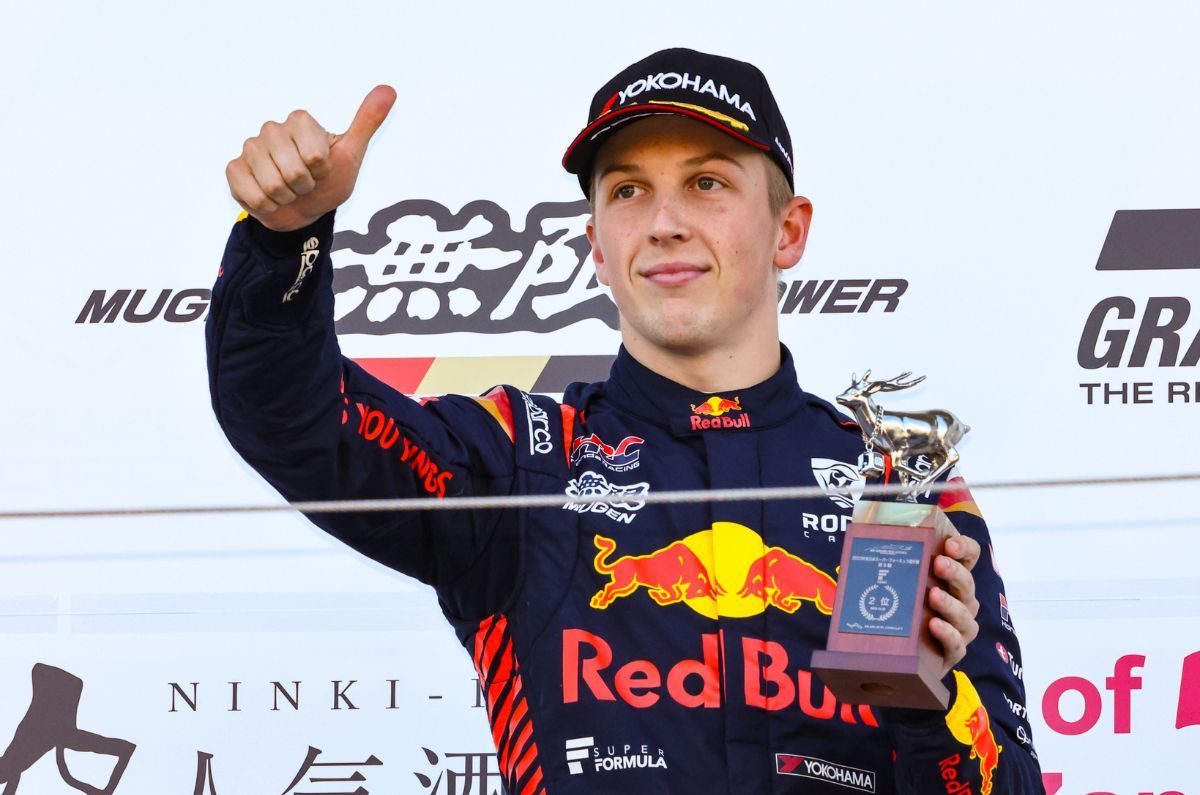 Red Bull apuesta por Liam Lawson y confirma su fichaje para 2025 como compañero de Verstappen