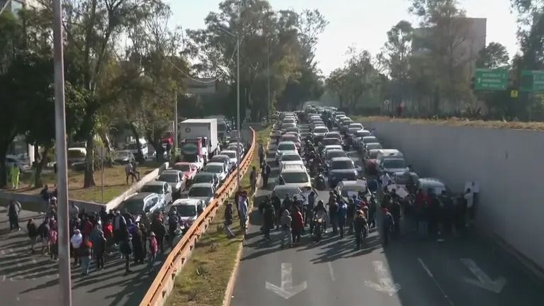 Manifestación en Calzada de Tlalpan provoca caos vial: comerciantes del Parque de los Venados exigen soluciones