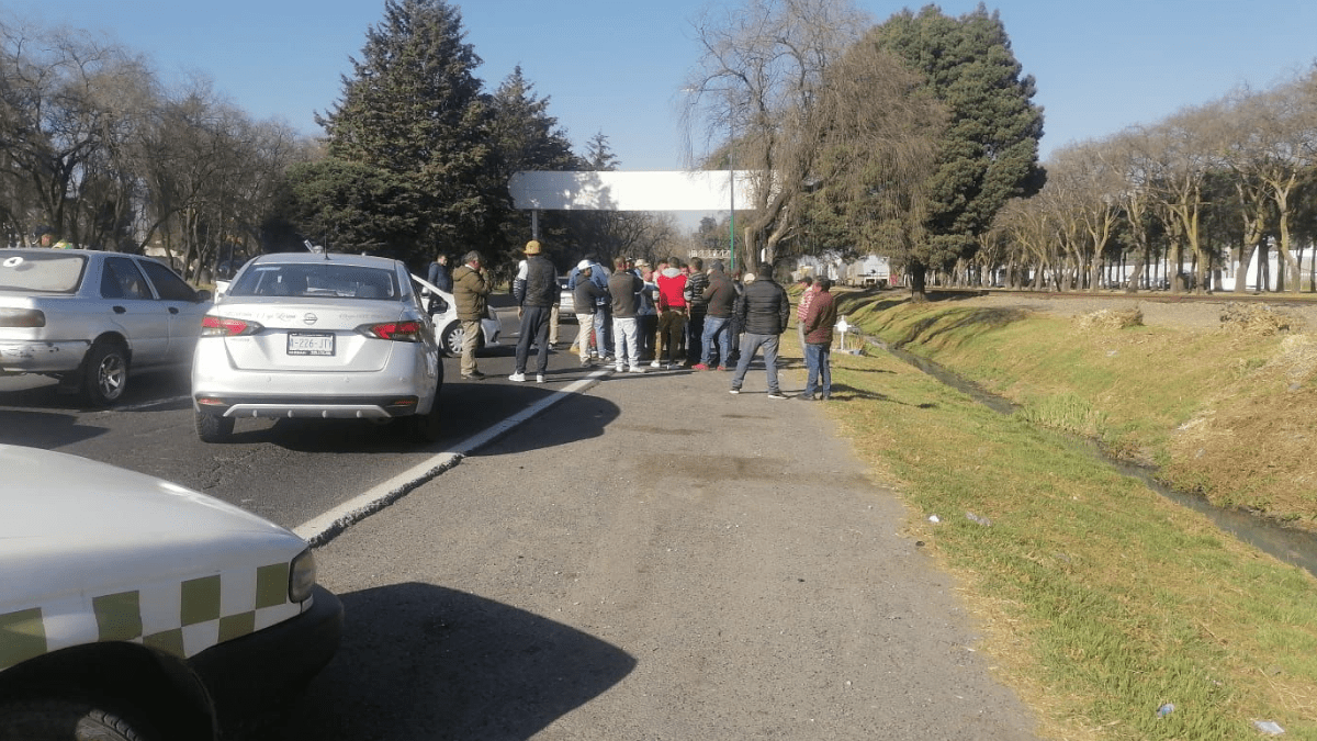 Bloqueo en Paseo Tollocan: Taxistas Exigen el Fin de Operativos Arbitrarios y Justicia ante Abusos