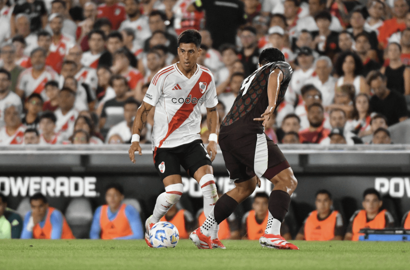 Selección Mexicana Regresa de su Gira Sudamericana con Lecciones para el Futuro del Fútbol Mexicano