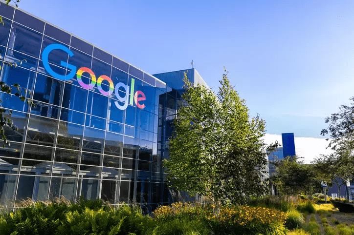 Google elimina restricciones sobre IA en armamento y vigilancia: ¿avance tecnológico o dilema ético? 