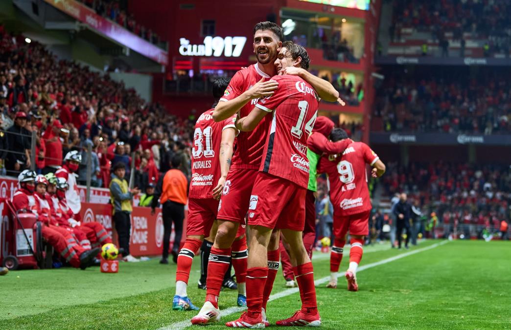 Toluca derrota a Tigres con gol agónico de Paulinho y Nahuel Guzmán como figura